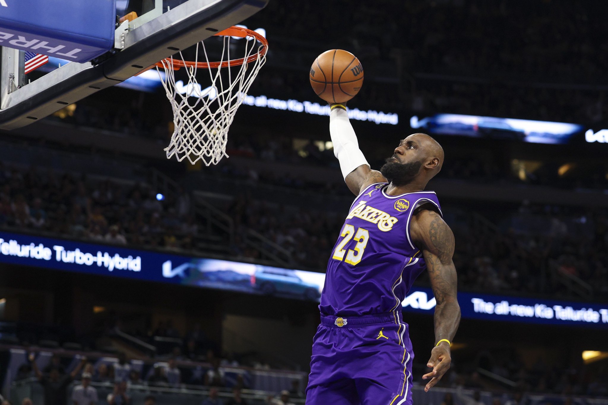 传奇！詹姆斯已与NBA历史36%的球员同场竞技 参与NBA28.8%的赛季