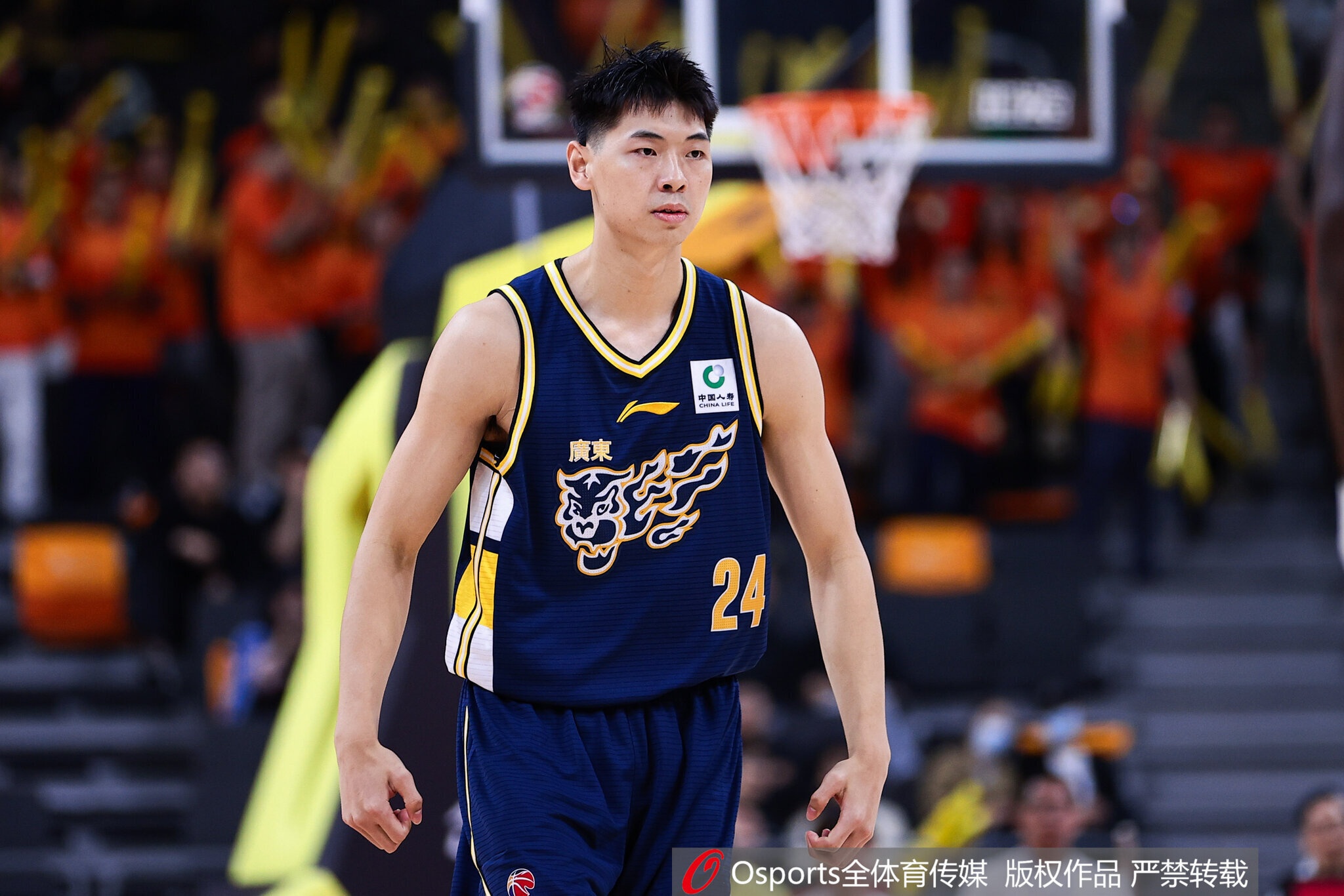 球队仅有亮点！崔永熙替补20分钟 三分5中3拿到赛季新高14分