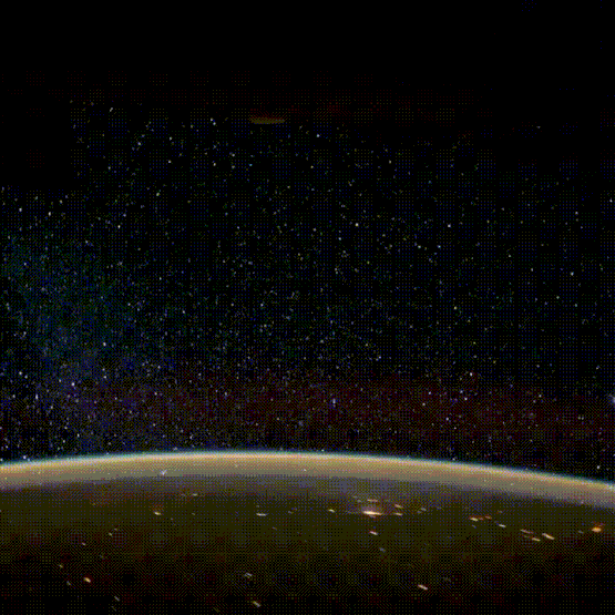 从空间站上看到的银河 | 图源：NASA