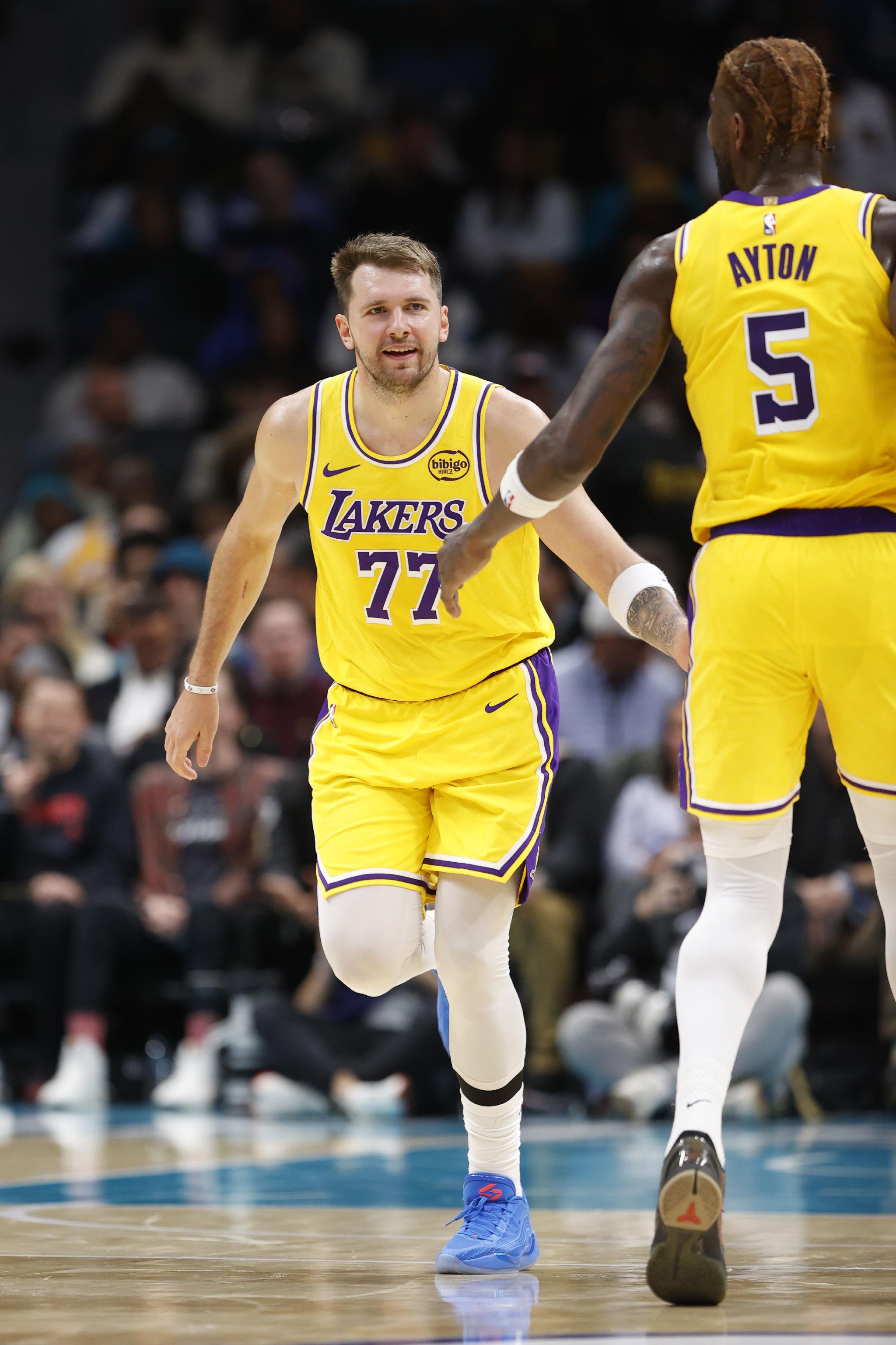 帕金斯：艾顿是东契奇点名要的 只要得到东契奇的认可就有大合同