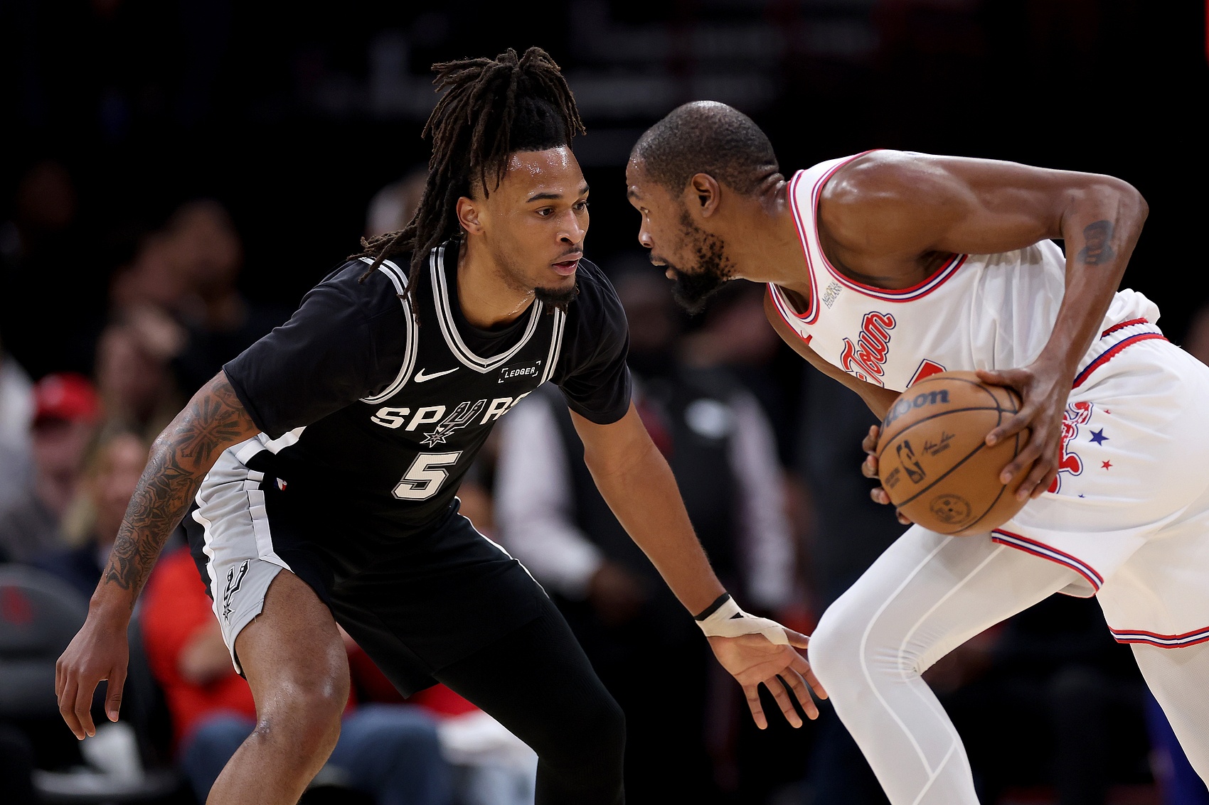 弗莱：申京不在时KD只能让队友看他单打 他进攻引力不如克尼佩尔