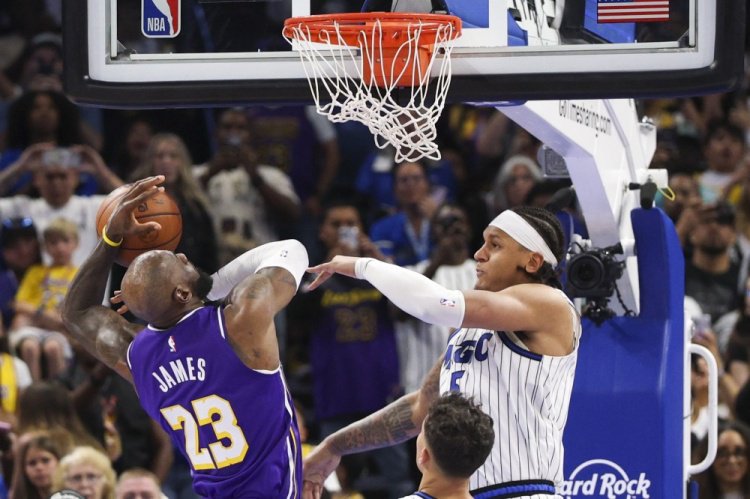 湖魔L2M：2次漏判+1次错判全有利湖人 出界维持原判 班凯罗没打手