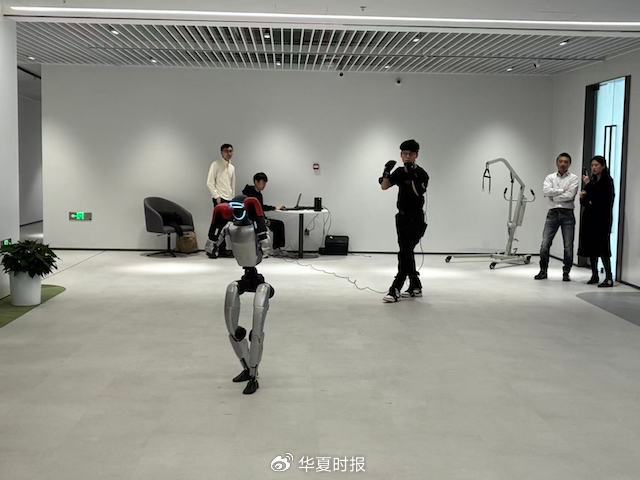 动作捕捉遥操作流程现场演示