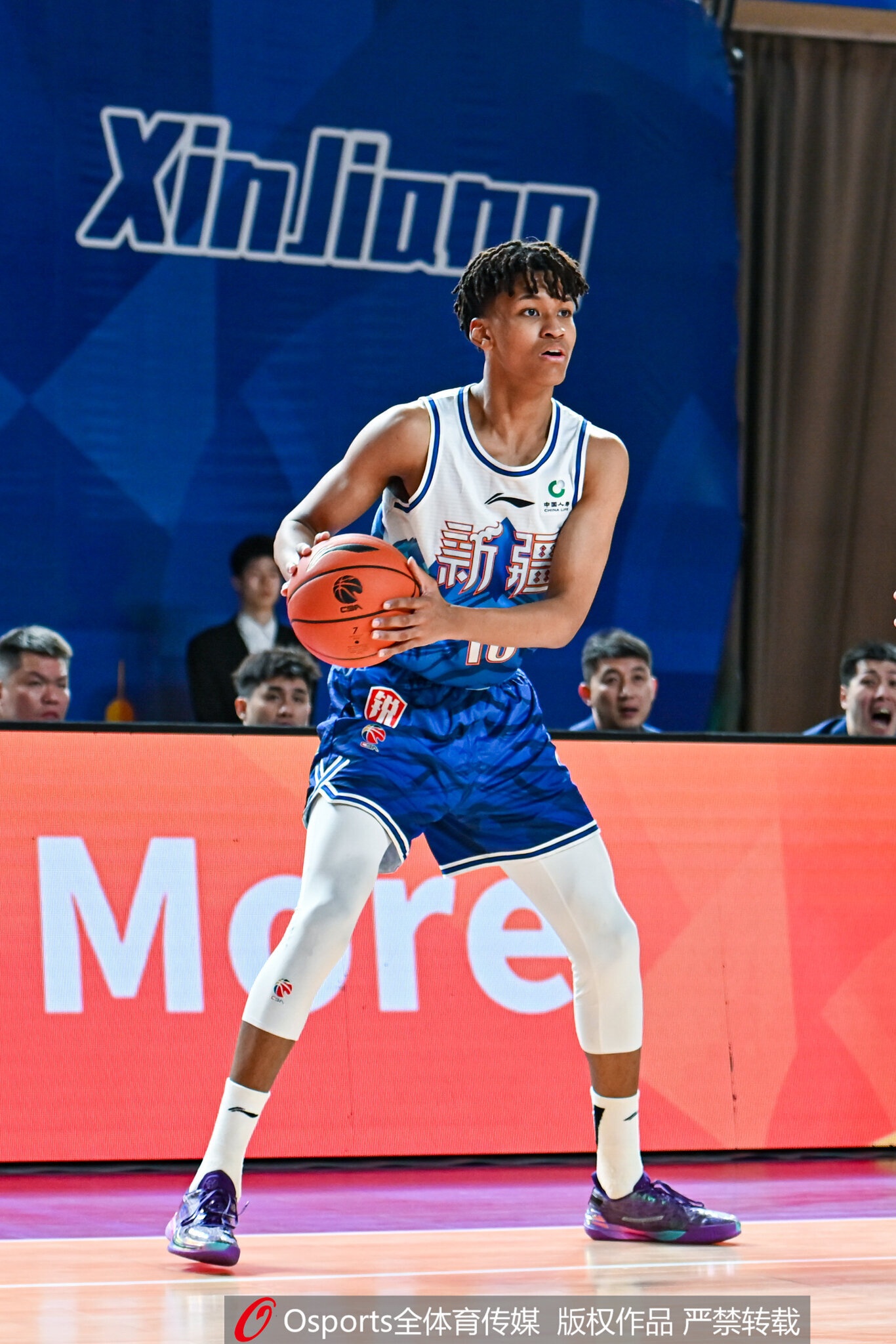 潜力赛-冯傲9分4板3助4断 新疆战胜山东 山西力克上海