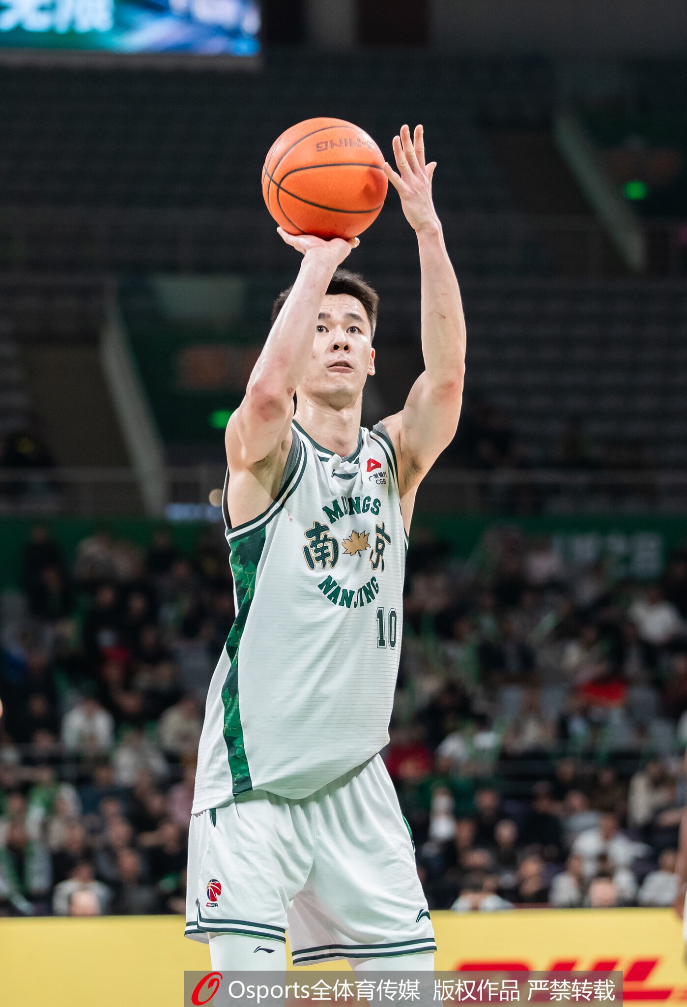 同曦男篮官方：郭昊文遭遇踝关节扭伤 预计休战2周左右