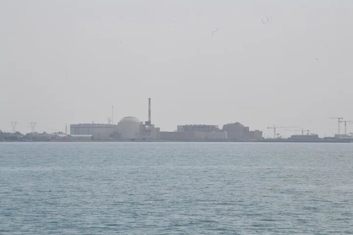 贵寓图片：在伊朗南部城市布什尔城外拍摄的