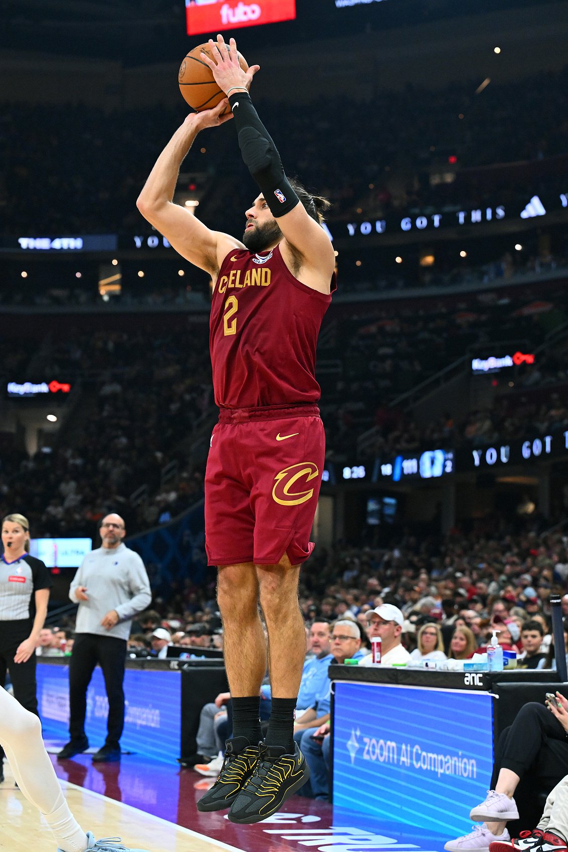 斯特鲁斯：很感激关键时刻能在场 我就是给米切尔和哈登拉开空间