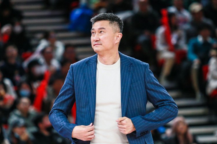 陈家政能否获得更多机会？杜锋反问：把谁换下来？他今天表现不错