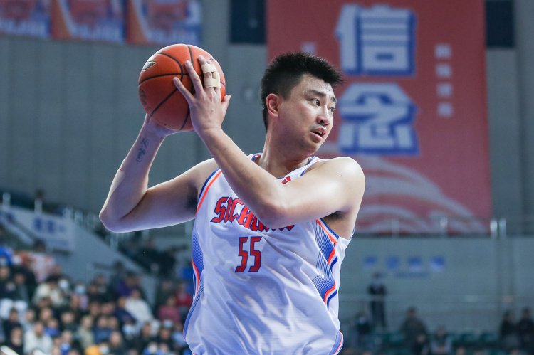 媒体人：广厦男篮补强内线 在自由市场上签回了旧将苏若禹