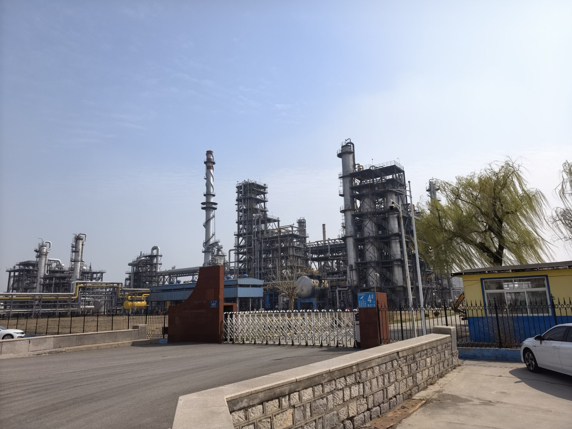炼油装置 图片来源：每经记者 彭斐 摄