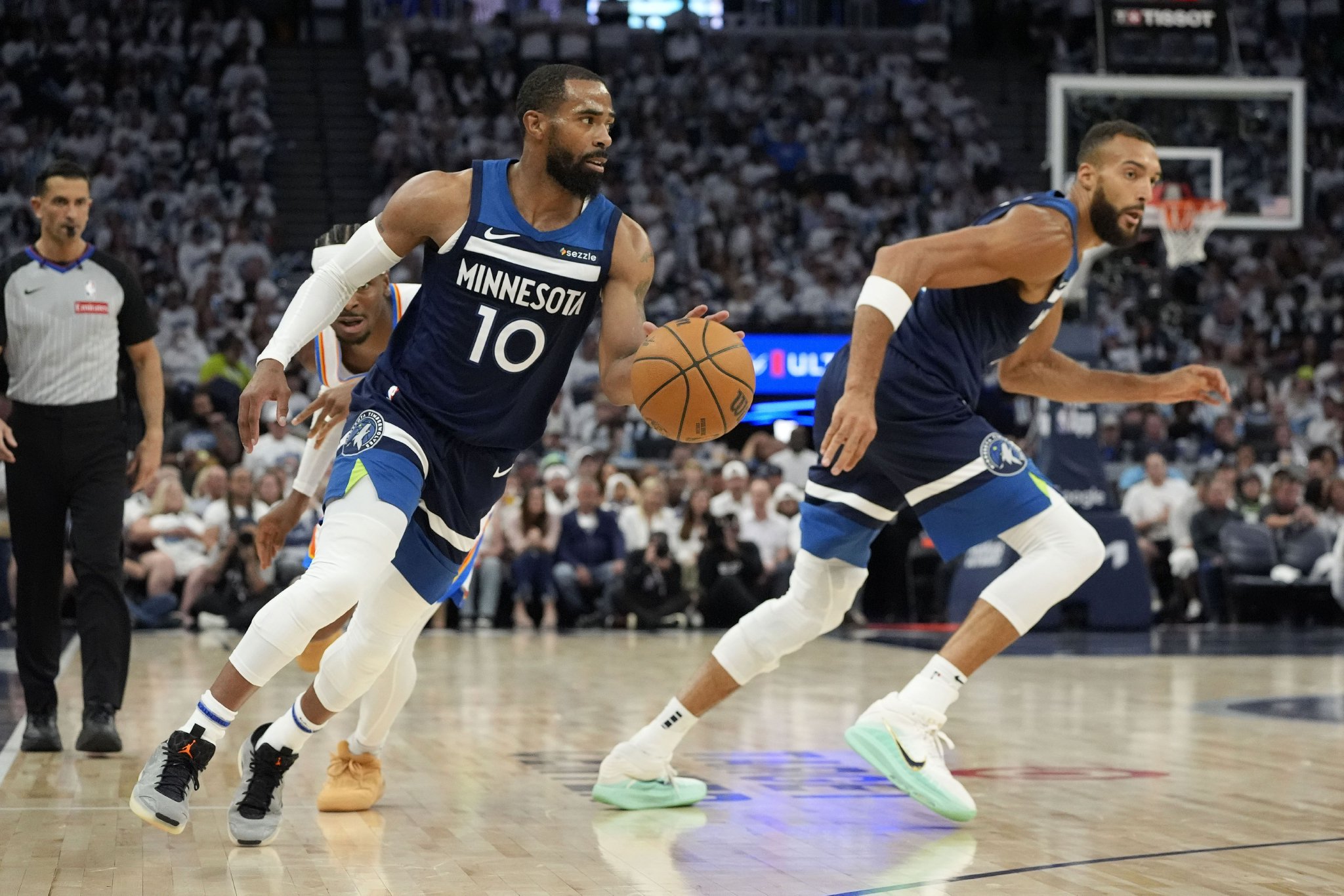 戈贝尔谈康利首发：这就是我们球队的精神 每个人随时能挺身而出