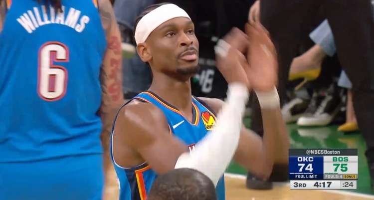 货真价实！亚历山大第三节终于获得首次罚球并达成连续133场20+