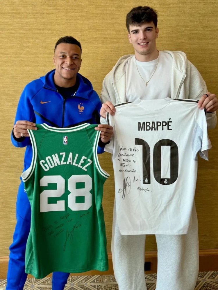 皇马系碰面！乌戈·冈萨雷斯与足坛巨星姆巴佩两人交换球衣