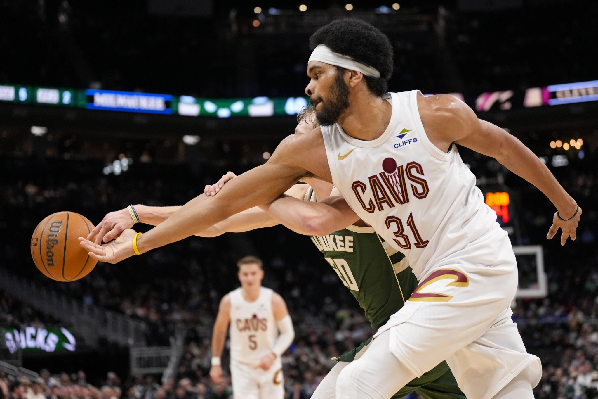 已连续缺席10场比赛！明天骑士迎战热火 中锋阿伦出战成疑