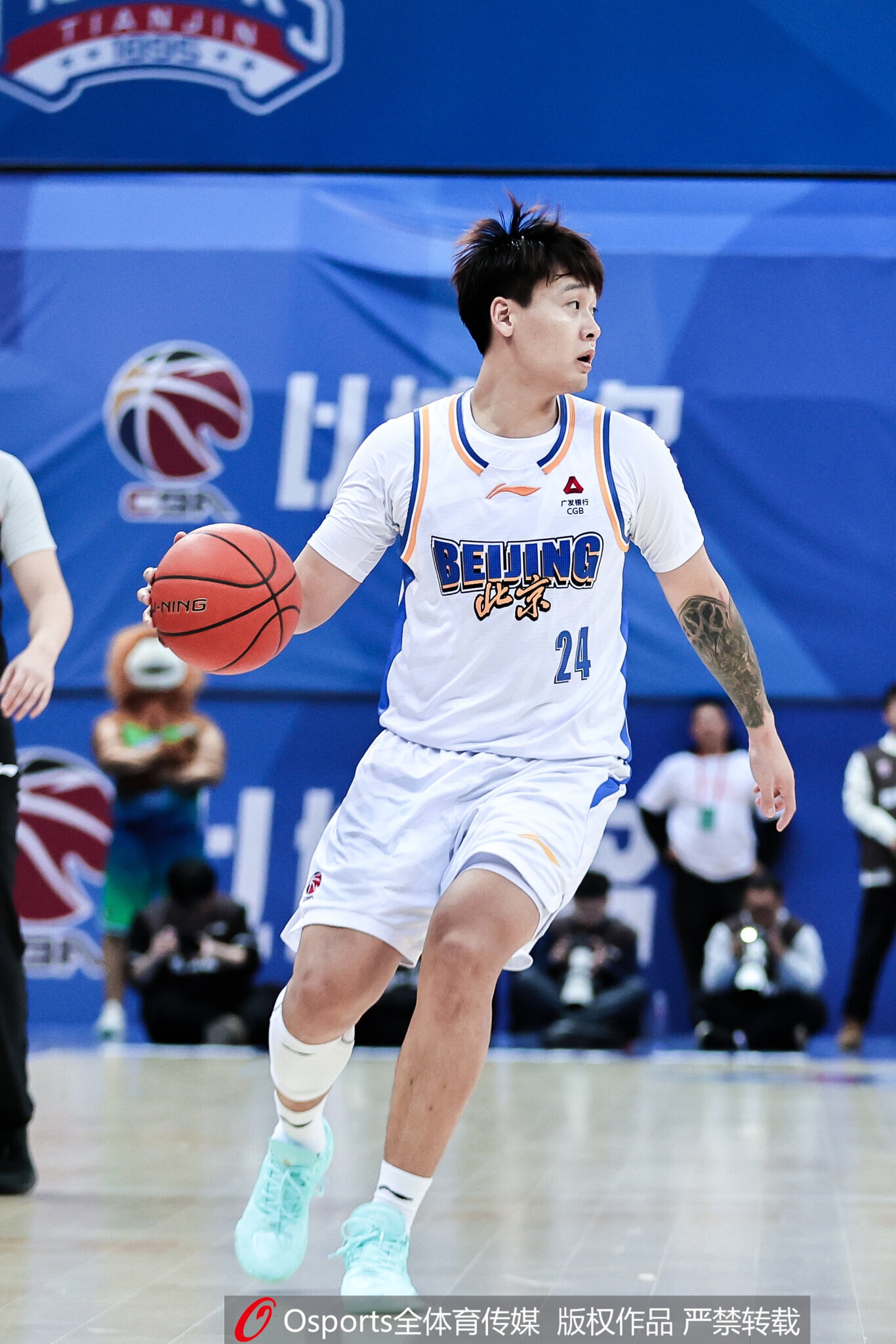 赵睿：感谢广东球迷喜爱与支持 第一次回到这主场&一切还是很熟悉