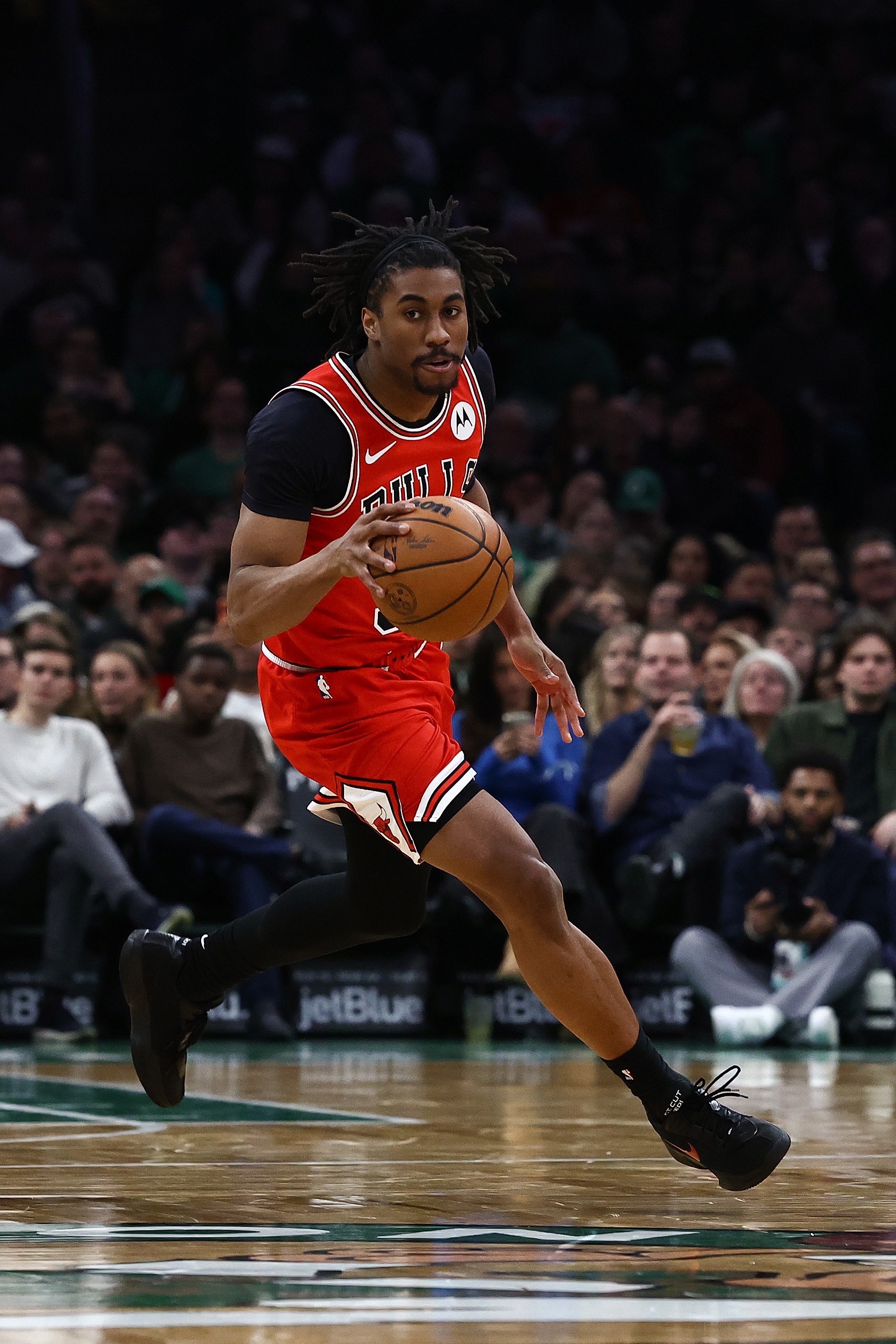 坎坷生涯...22年5号秀艾维没能获提前续约合同 被交易后赛季报销