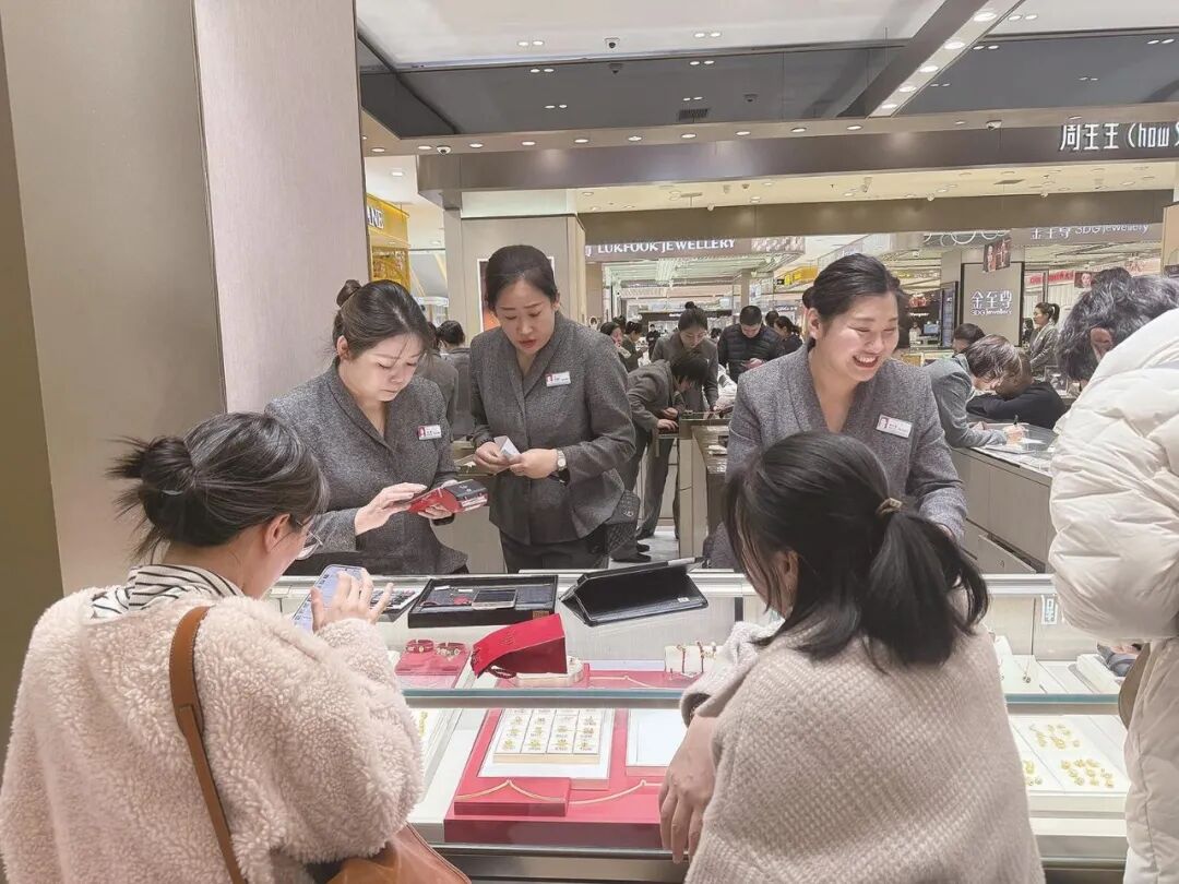 �������ڴ����������ܵ��鱦ר��ǰѡ�����ǵ����Ρ�