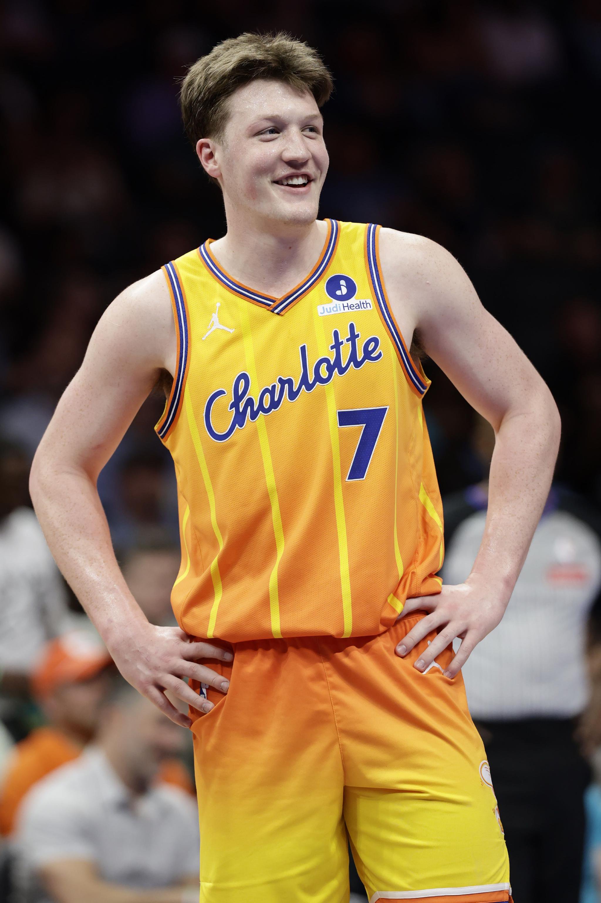 本赛季三分王之争：克尼佩尔253记第一 东契奇242记第二