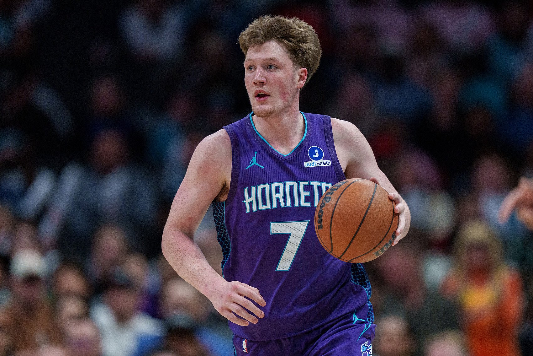 20岁236天！克尼佩尔单赛季至少甩进250记三分 NBA历史最年轻！