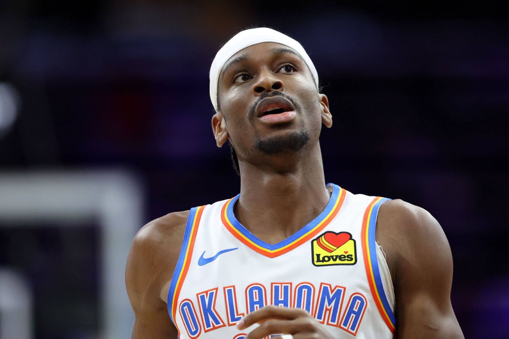 别跟自己较劲儿！亚历山大半场14中5&三分7中0拿到11分2板3助