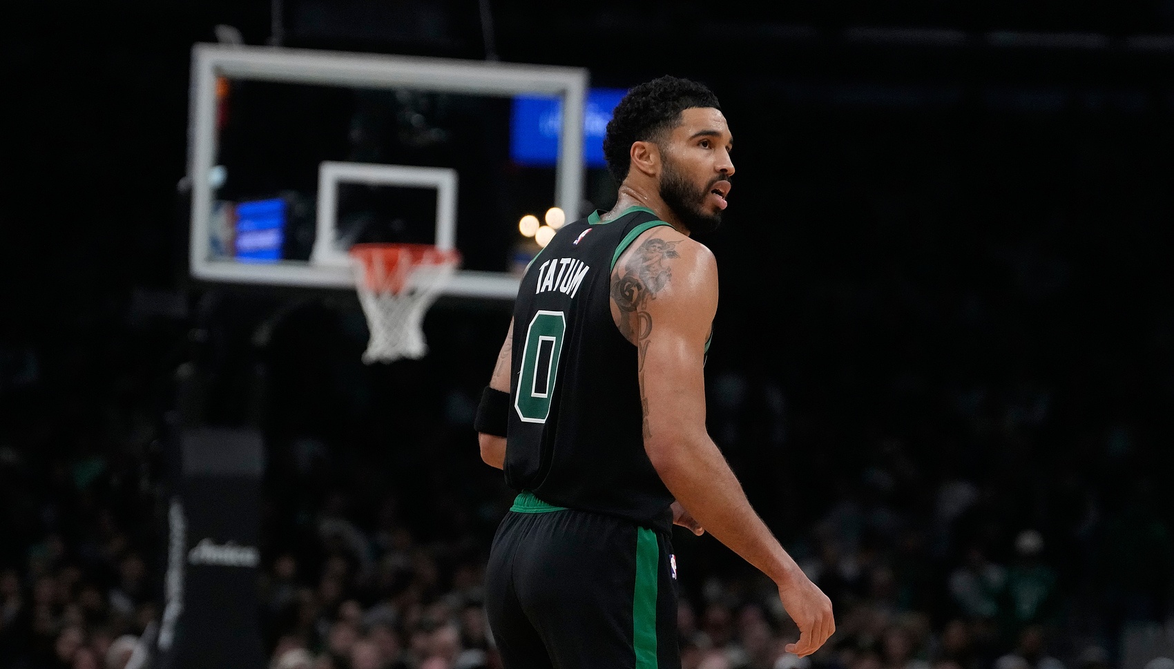 塔图姆：出场时间增加后会感觉气喘吁吁 毕竟十个半月没有打比赛