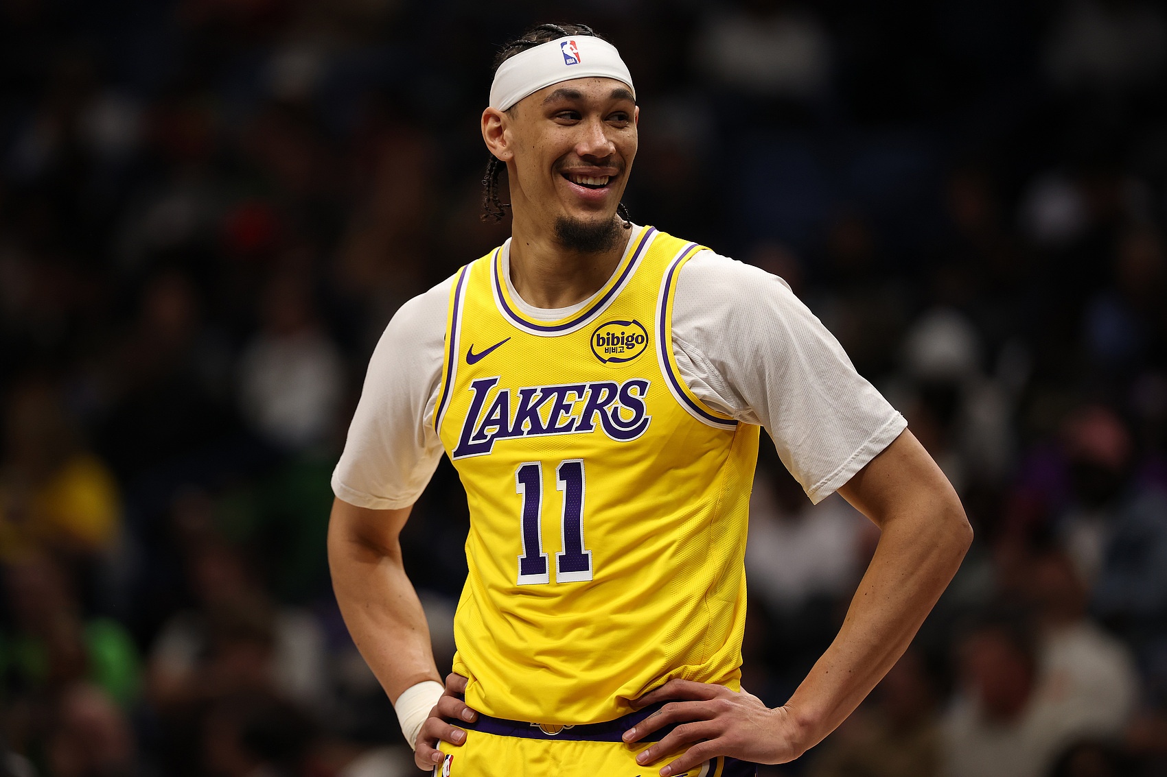 今天是护筐大神！海斯替补送出5记盖帽 队史纪录第二高