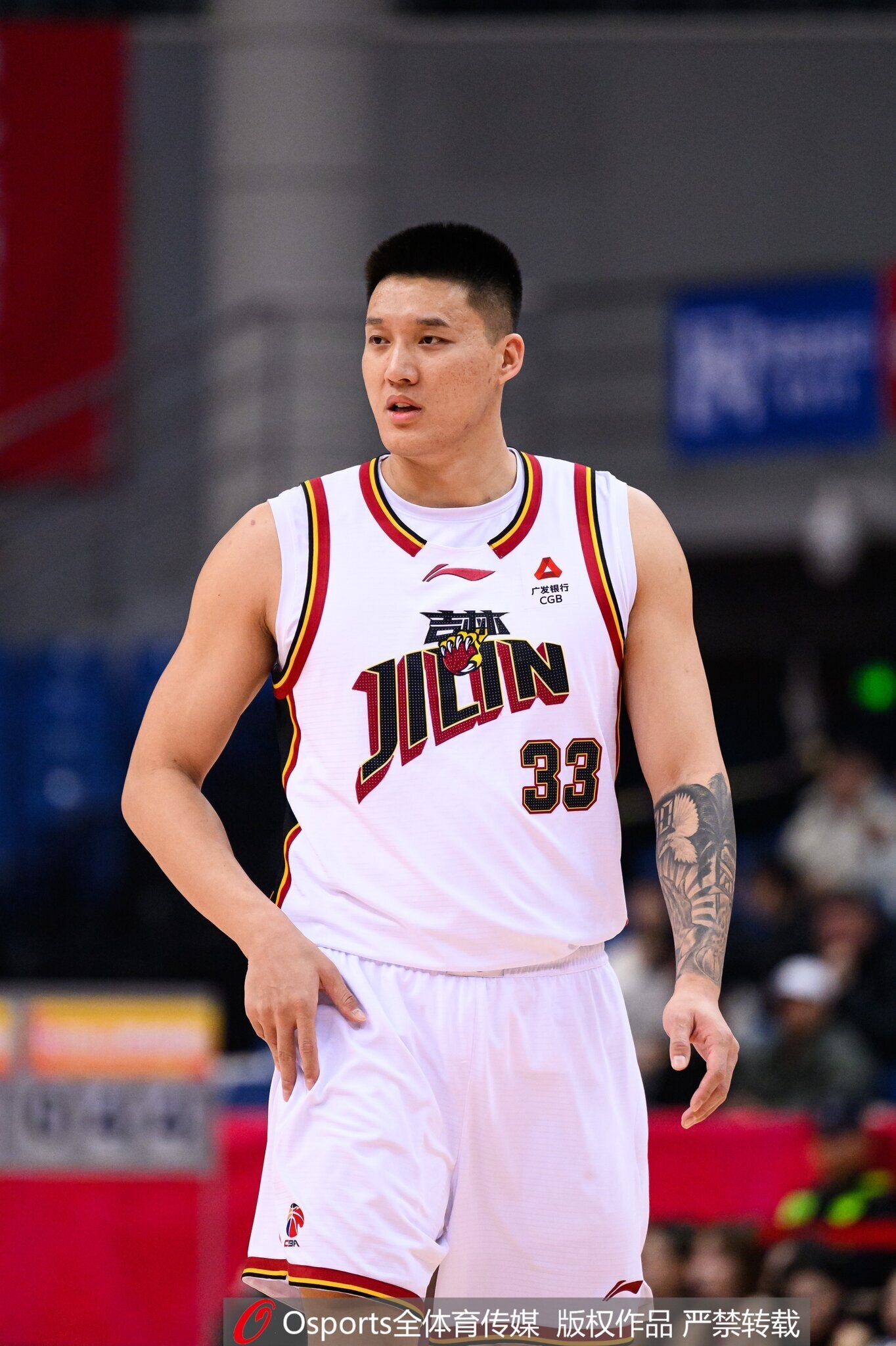 阿日没硬起来！曾繁日出战14分钟 5中1仅拿2分&还有3犯规