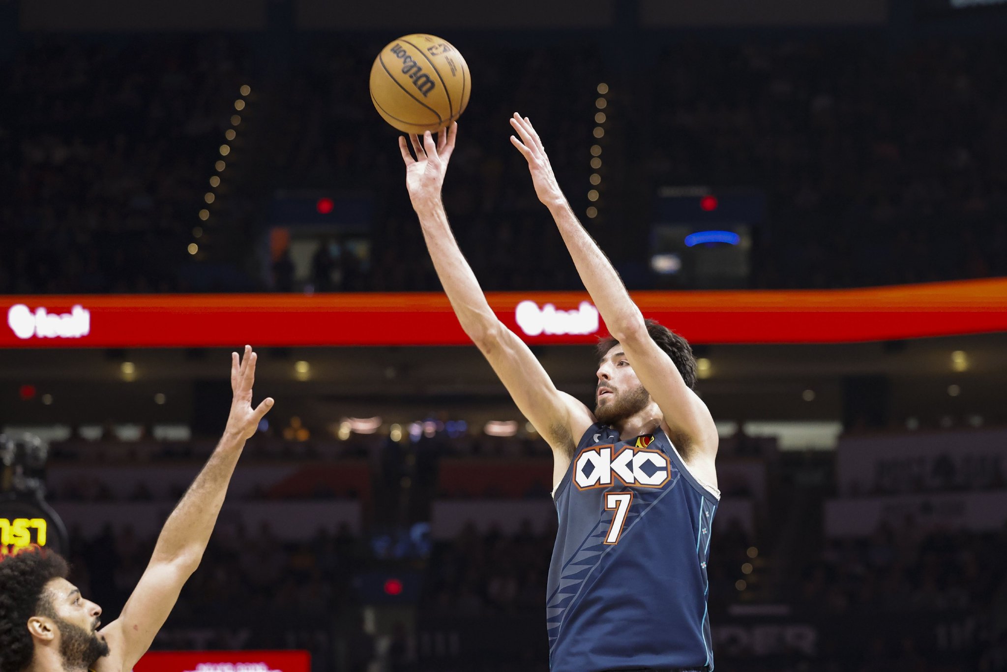 明天雷霆迎战尼克斯 切特缺席一场比赛后迎来复出