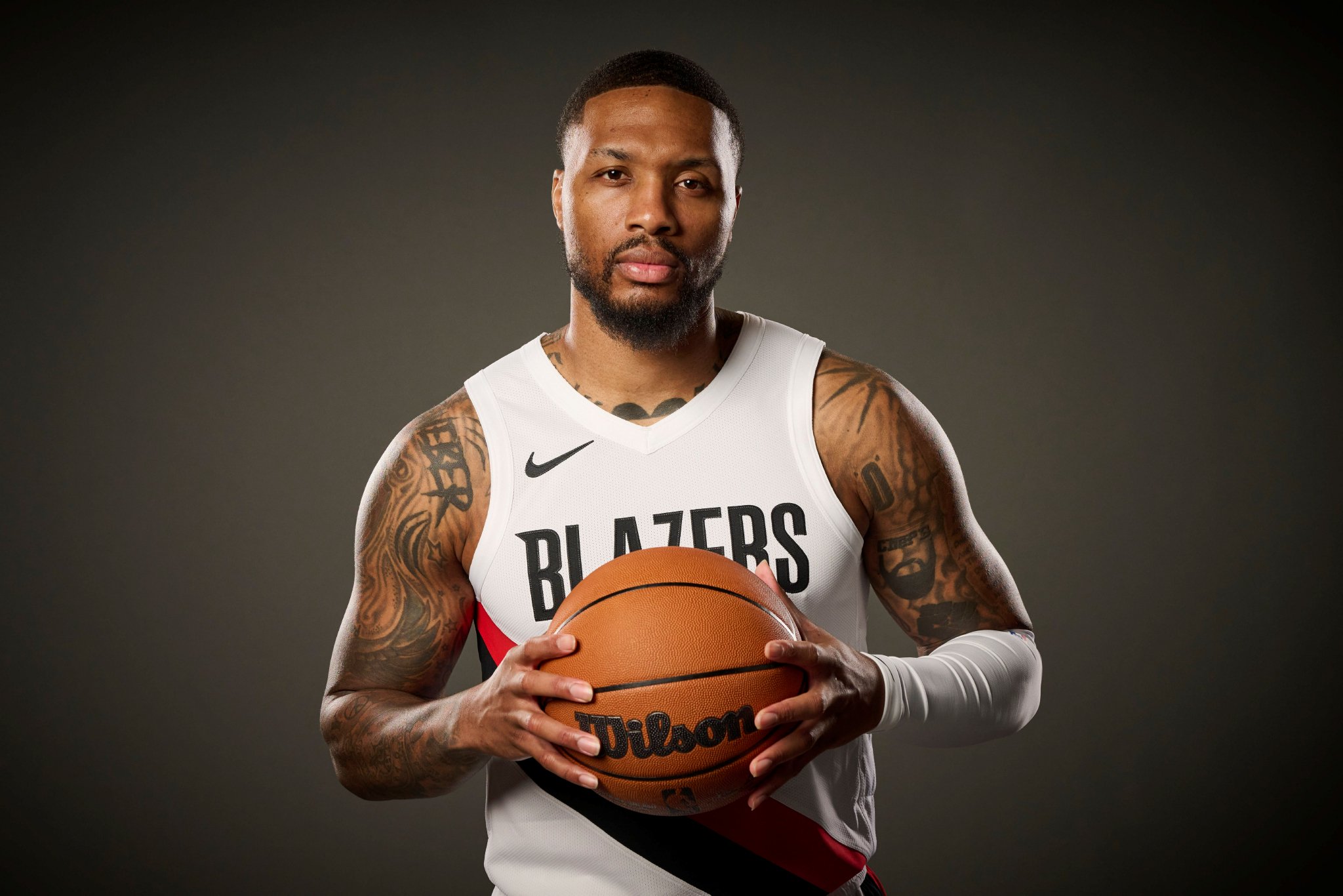 铁林：利拉德不应该入选75大 帕克4冠1FMVP都落选了