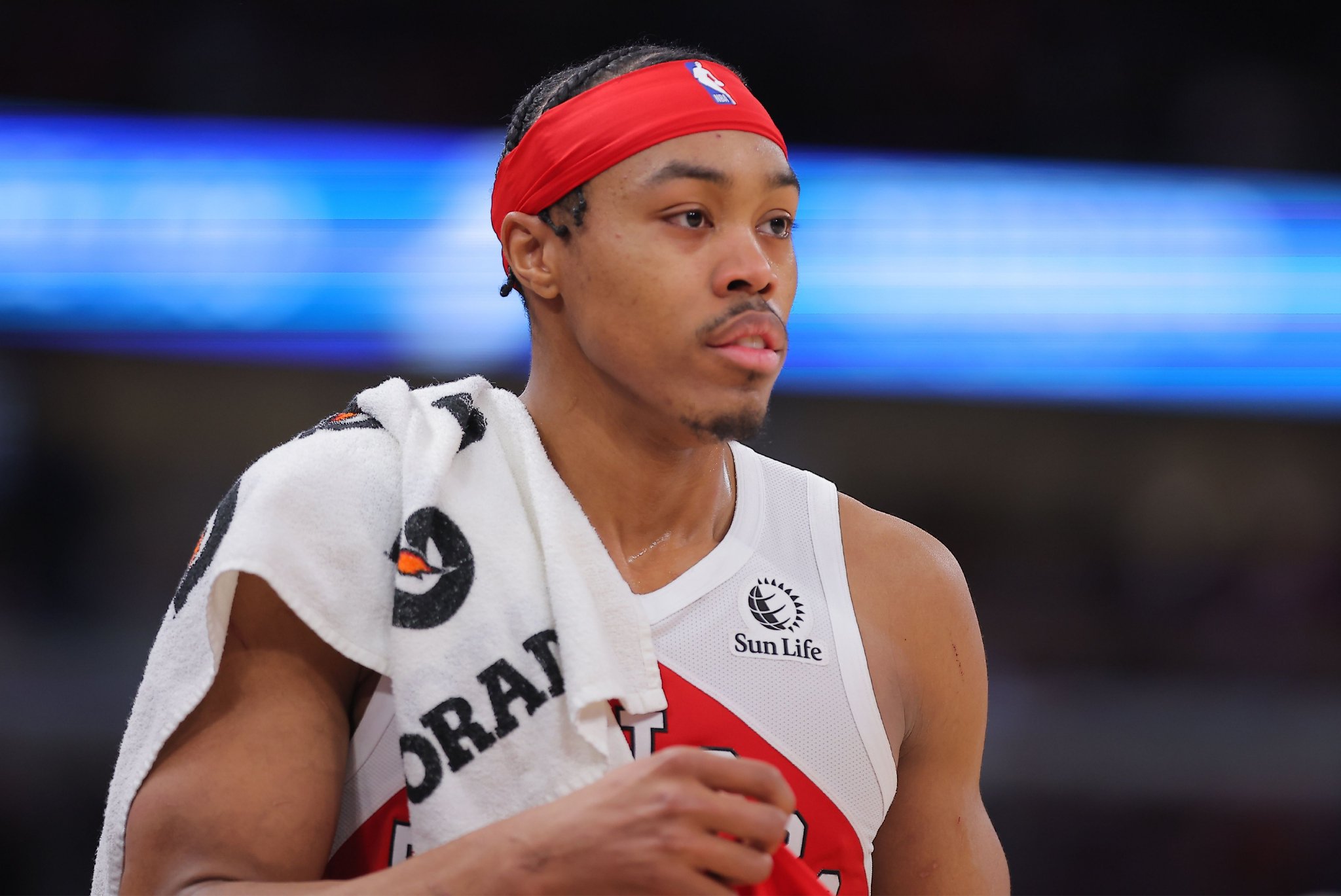 全能锋线！斯科蒂·巴恩斯最近4场场均18.8分6.5板12.3助2断1.3帽