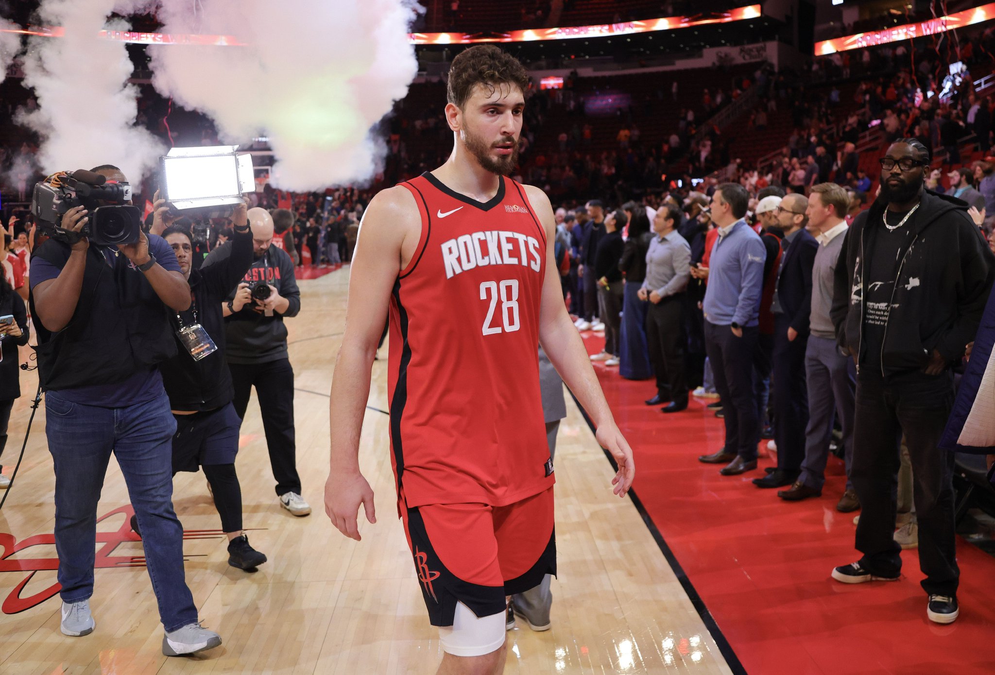 火龙喷火！申京在近4场比赛中3场砍下30+ 赛季场均得分20.7