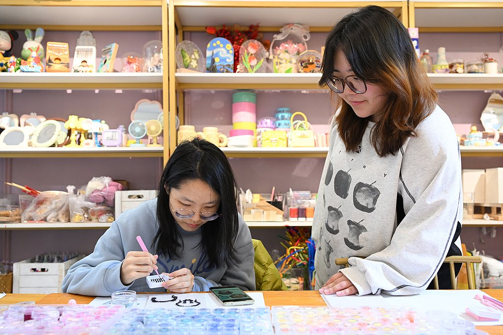 中国经济信心说丨体验经济，让“潜力”成为澎湃的“活力”