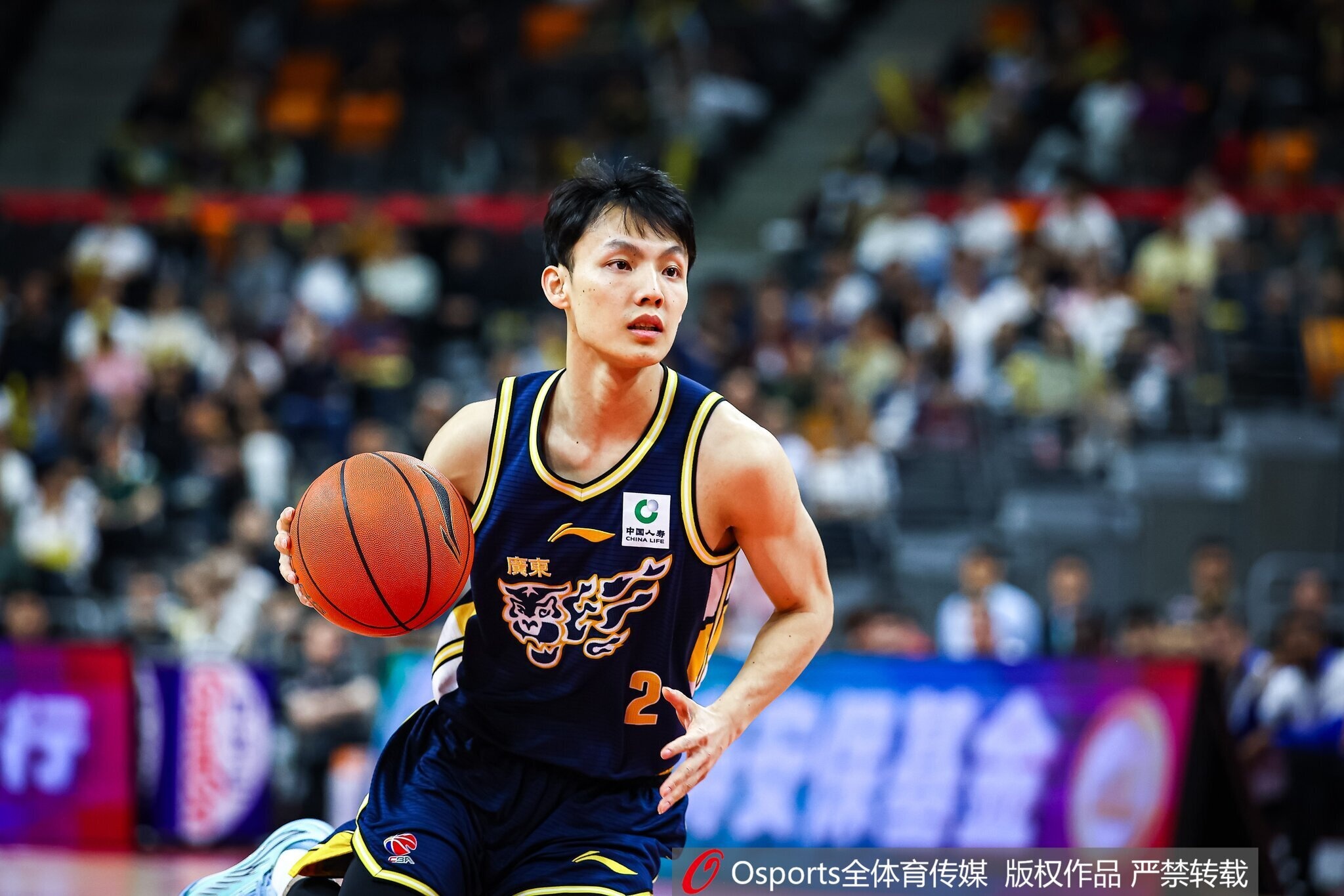 感觉回来了！徐杰全场13投7中&三分8中4 高效贡献19分3篮板5助攻