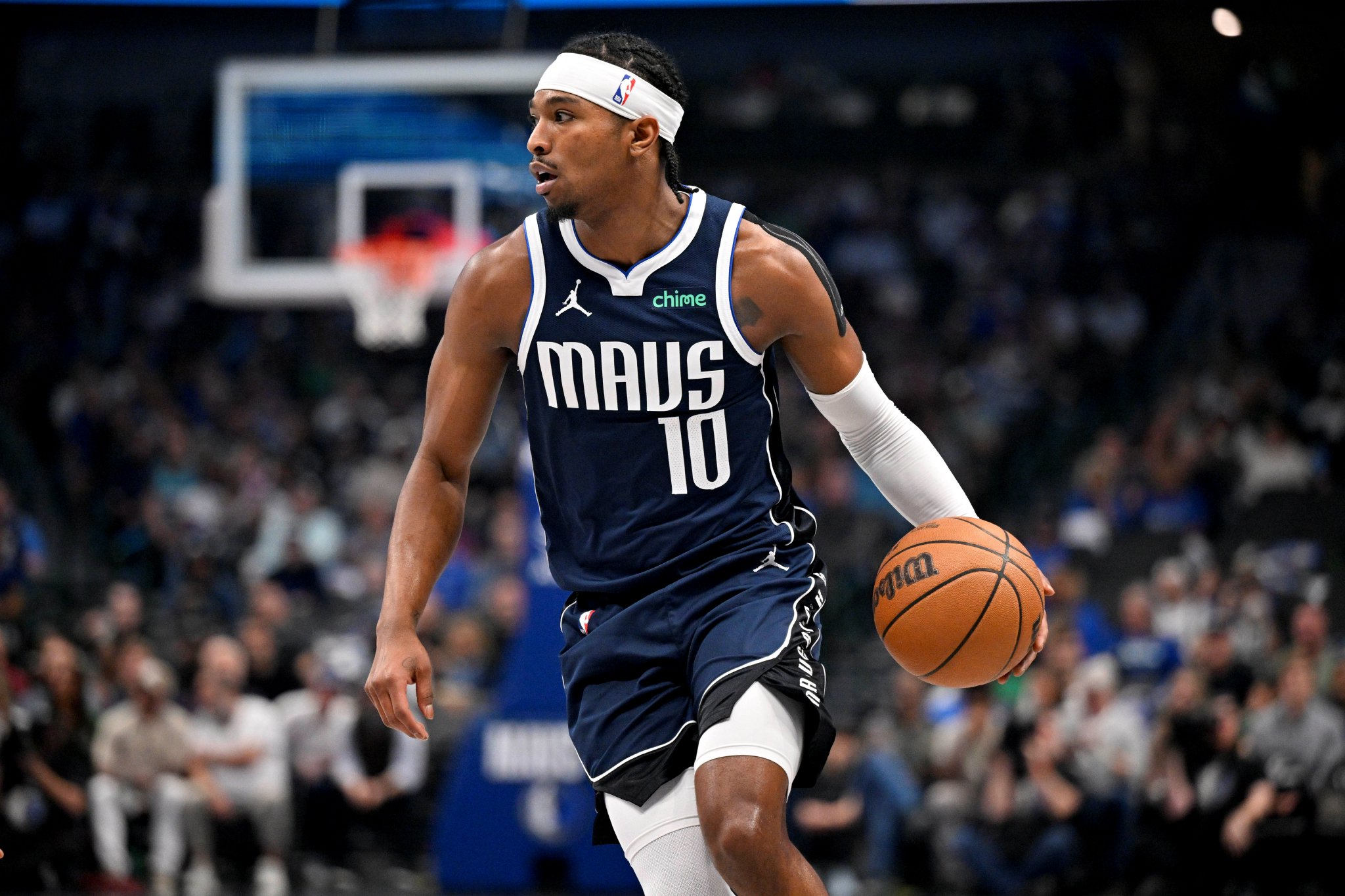 基德：布威和内姆哈德特点不一样 作为控卫他们表现都很出色