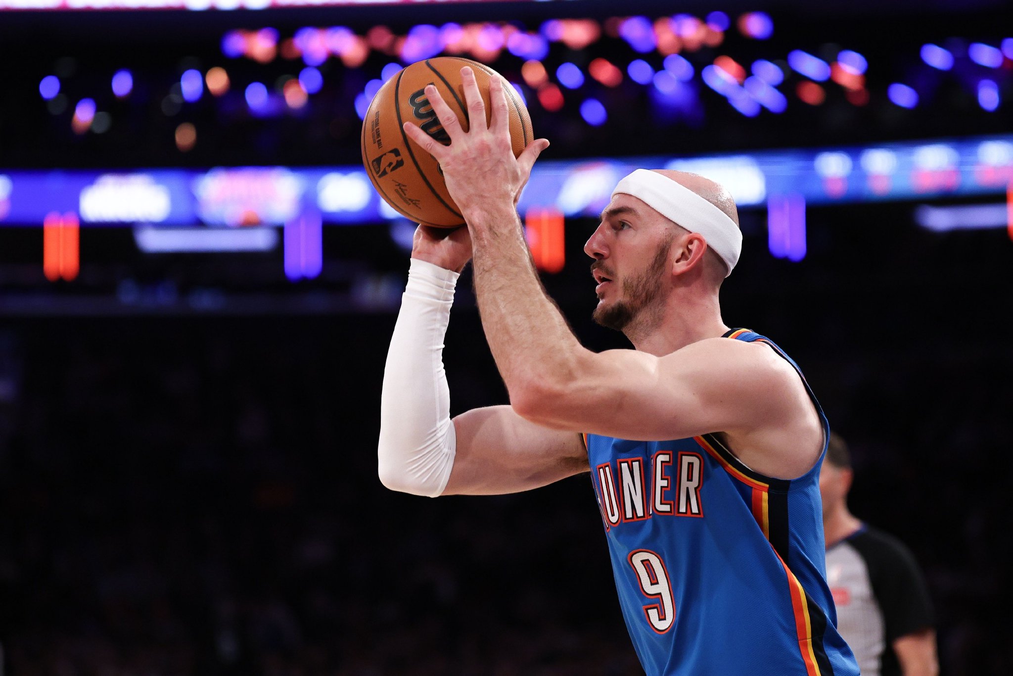 就像当年的湖人！卡鲁索：早在训练营就发现 我们就是最好的球队