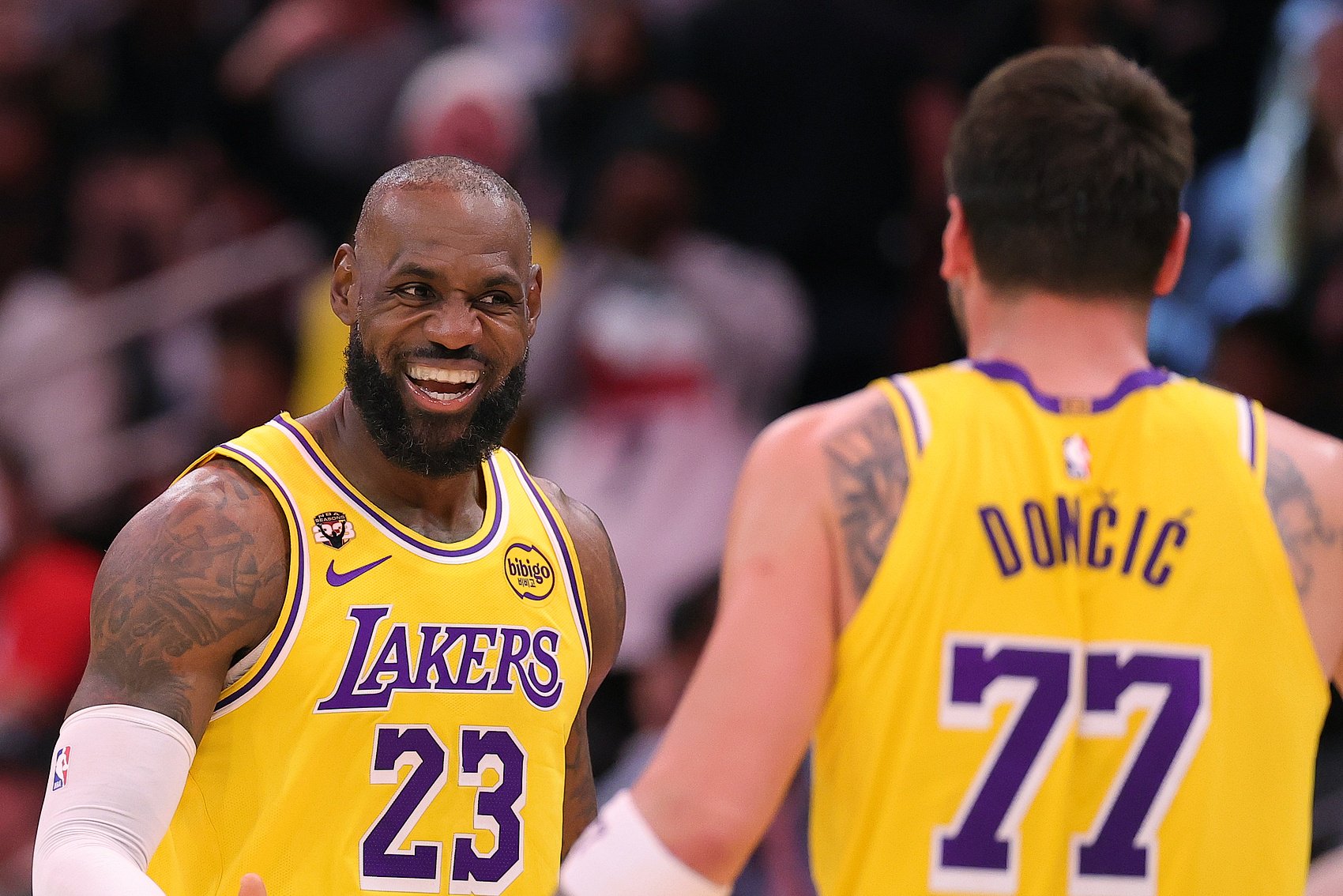 NBA官方：若明日湖人赢球或太阳输球 湖人将锁定季后赛+赛区冠军