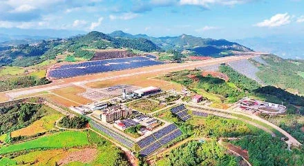 沧源佤山机场光伏电站项目。 通讯员 秦应昌 摄