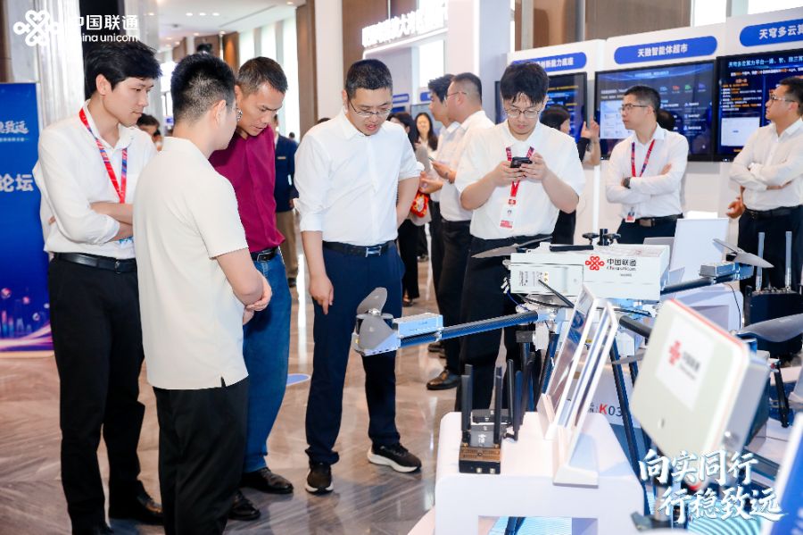 智能经济不是“独角戏”：一场大会背后的数智力量|AI_新浪财经_新浪网