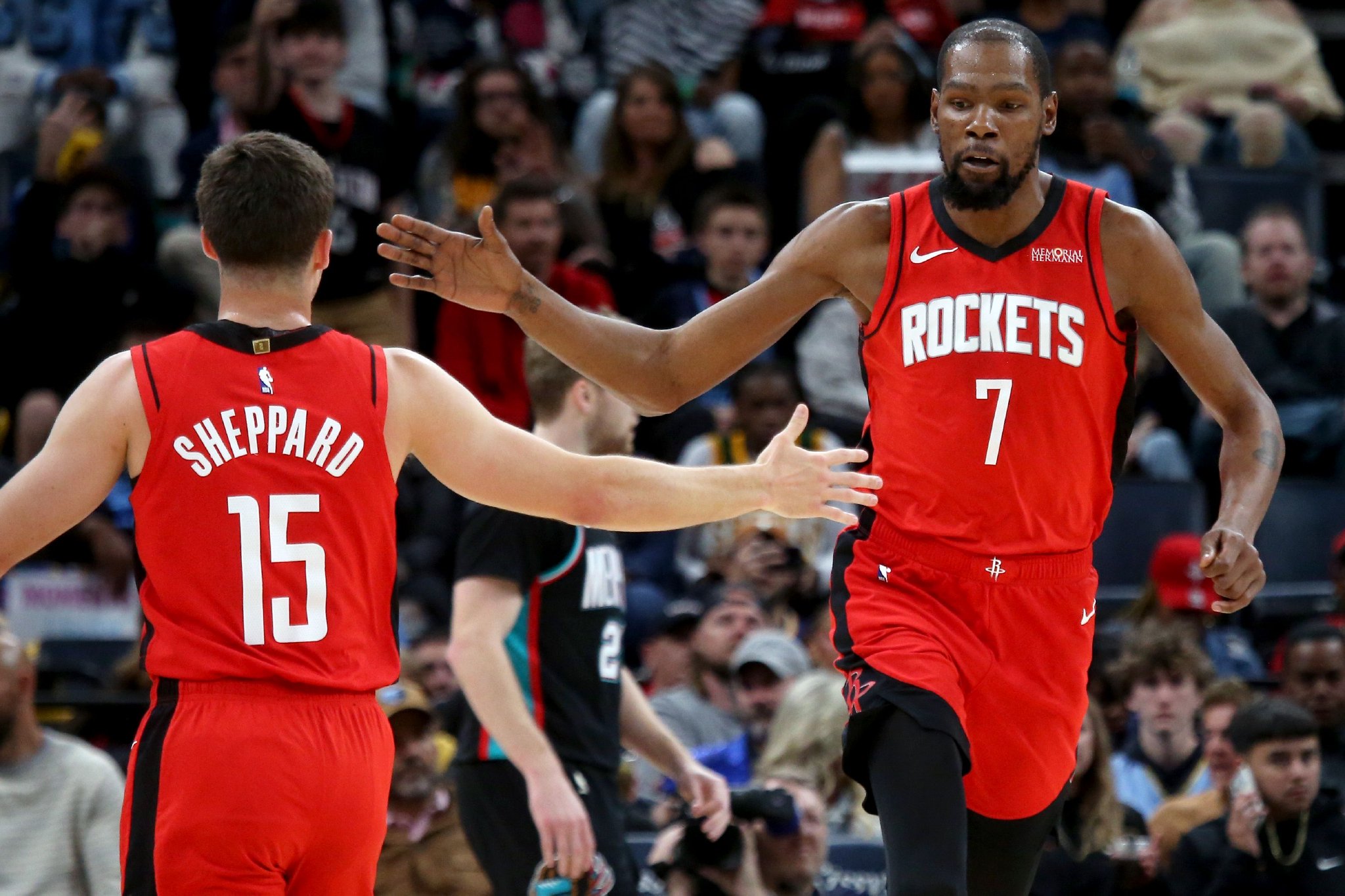 NBA彩经：马刺大胜勇士 火箭击退雄鹿 爵士不敌掘金 绿军灭热火