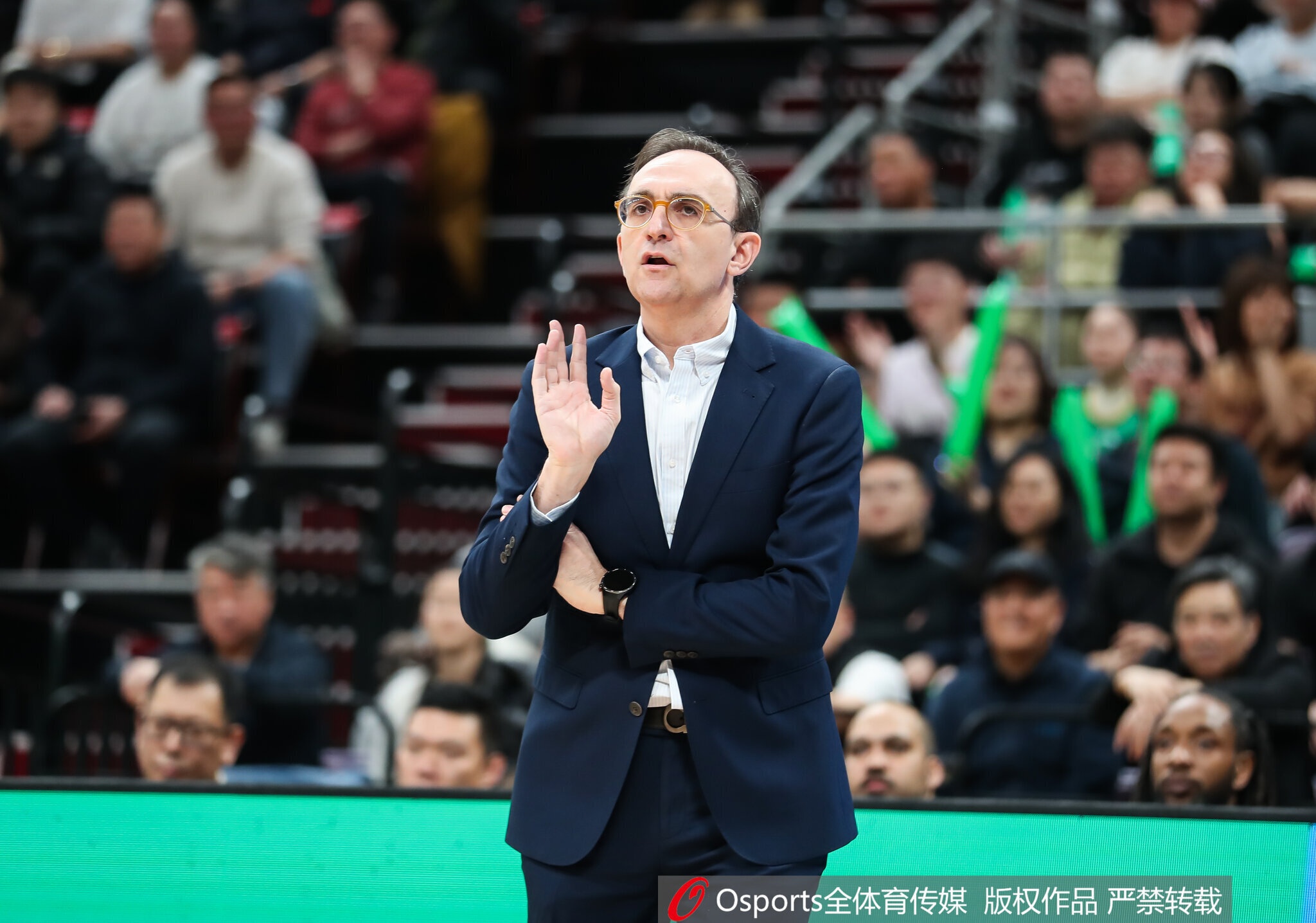 乌戈：哈维需要第三节那样的手感找回节奏 我尽可能给每个人机会