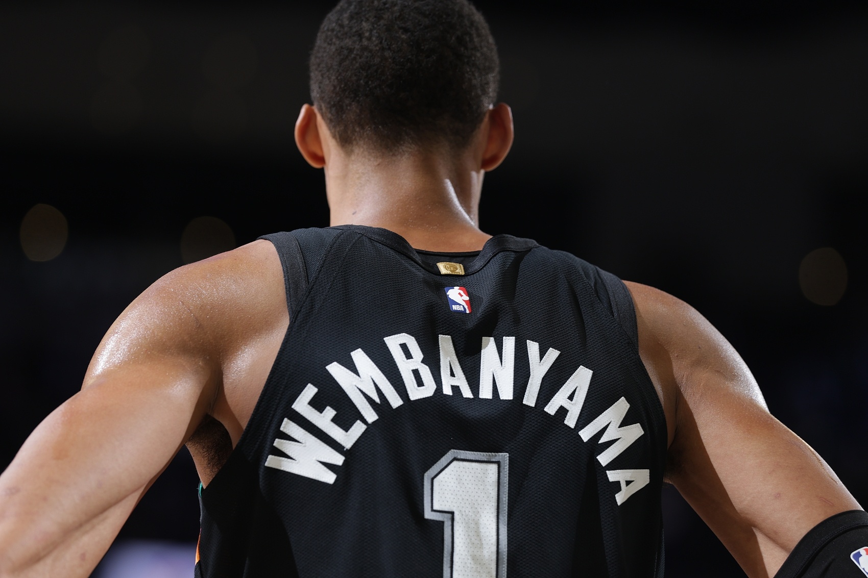 弗莱：文班足够年轻且迅速改变了球队文化 我支持他拿MVP