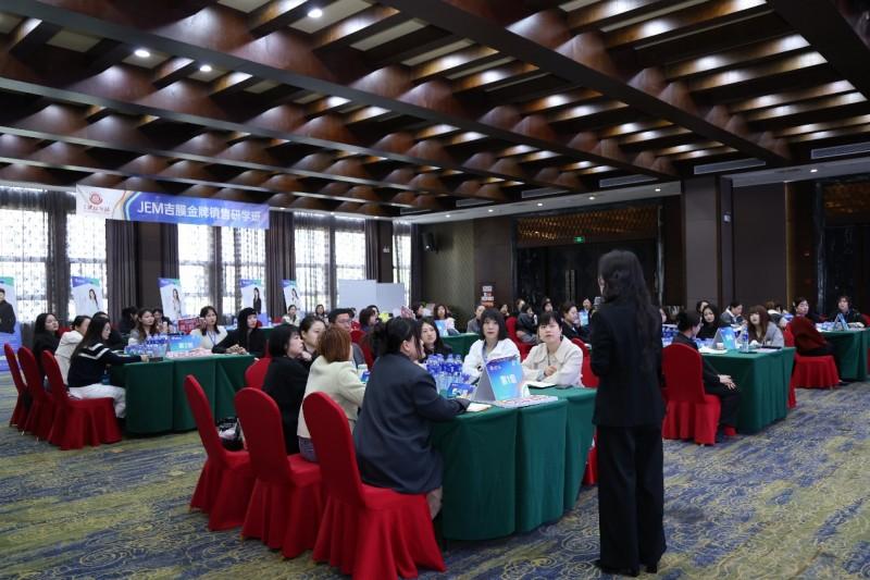 蒙蒂：是我沒讓保羅上太久 由于我看到他一向捂著膀子