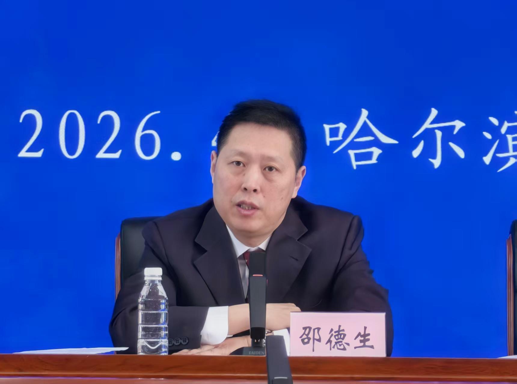 �۵��������������