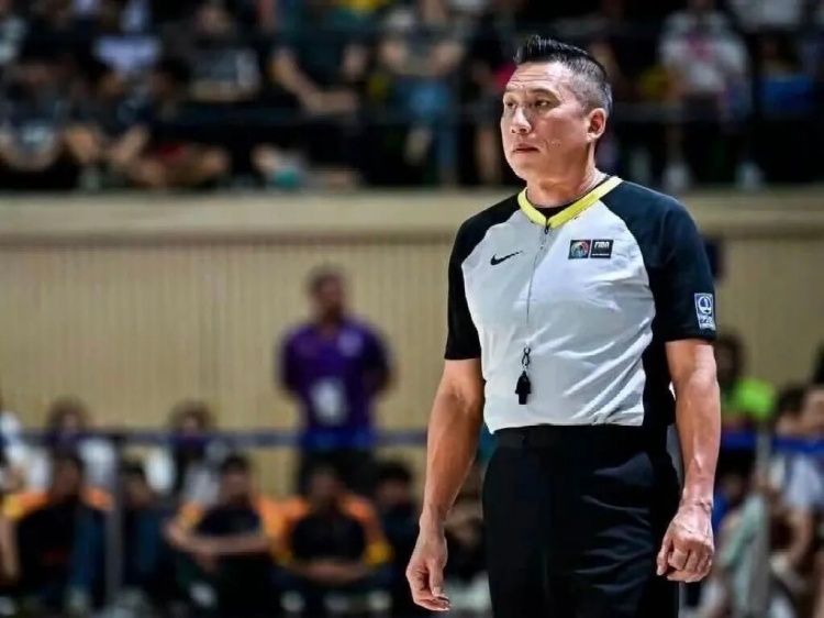 篮协官方：将邀请8名外籍裁判执裁WCBA半决赛&总决赛&NBL总决赛