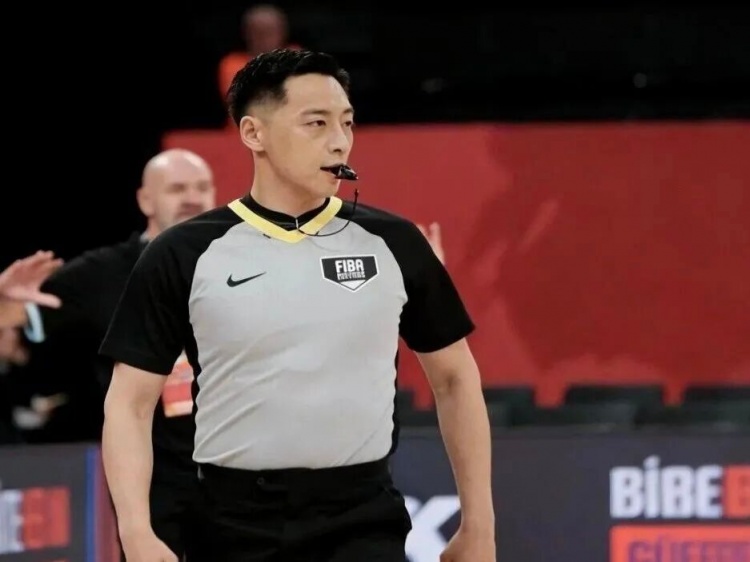 角逐28个名额！中国裁判高昳杰/孙健入选女篮世界杯38人初选名单