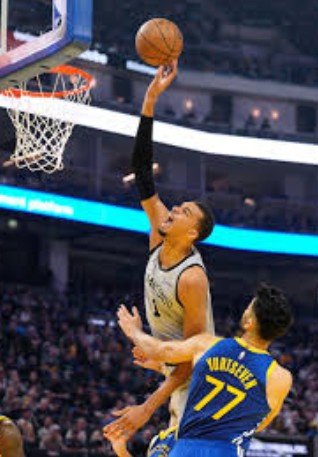 文班背靠背41分：垂直引力