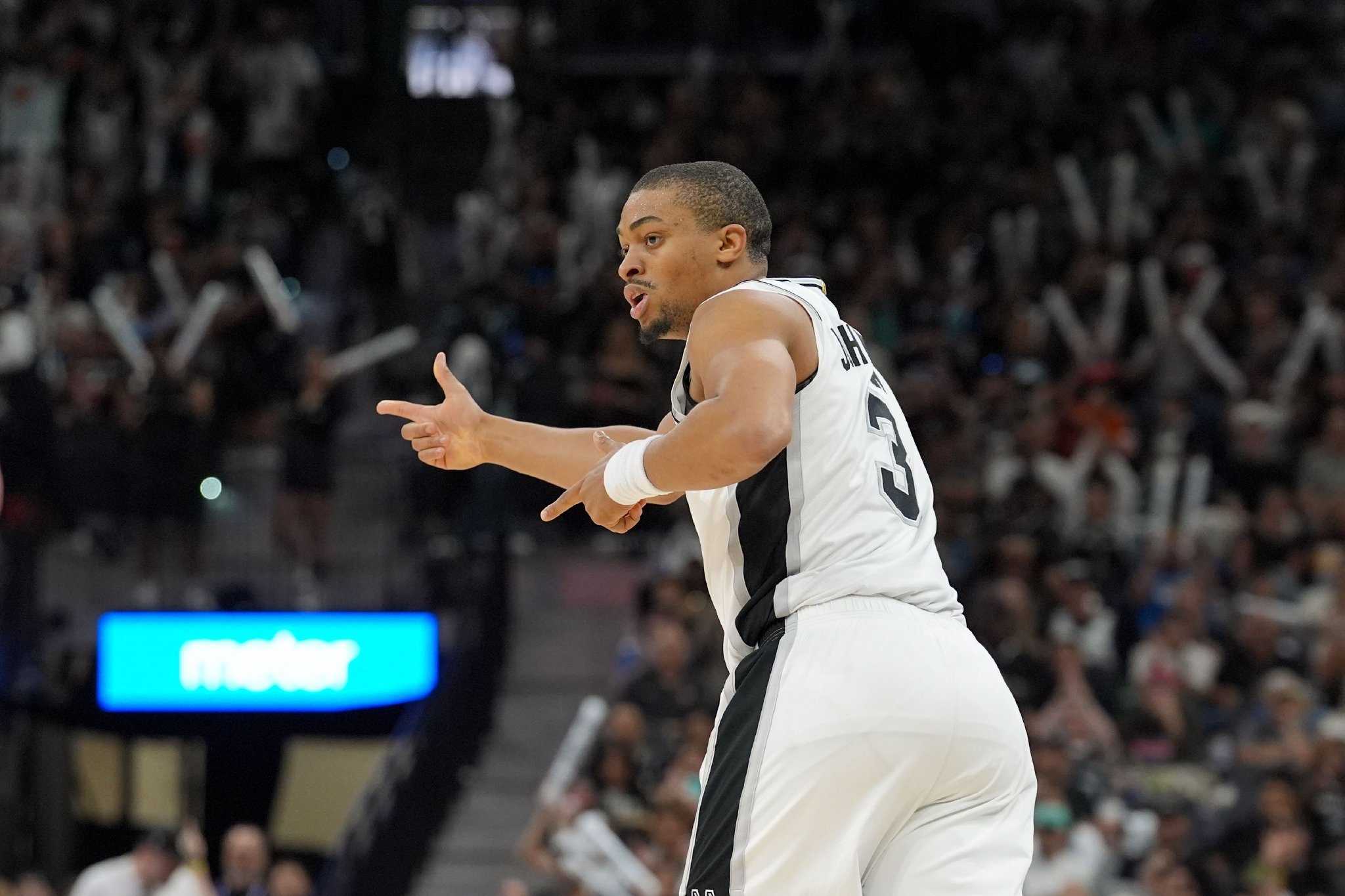 力压妖刀！凯尔登本季已砍1003分 为马刺队史单季最高替补总得分