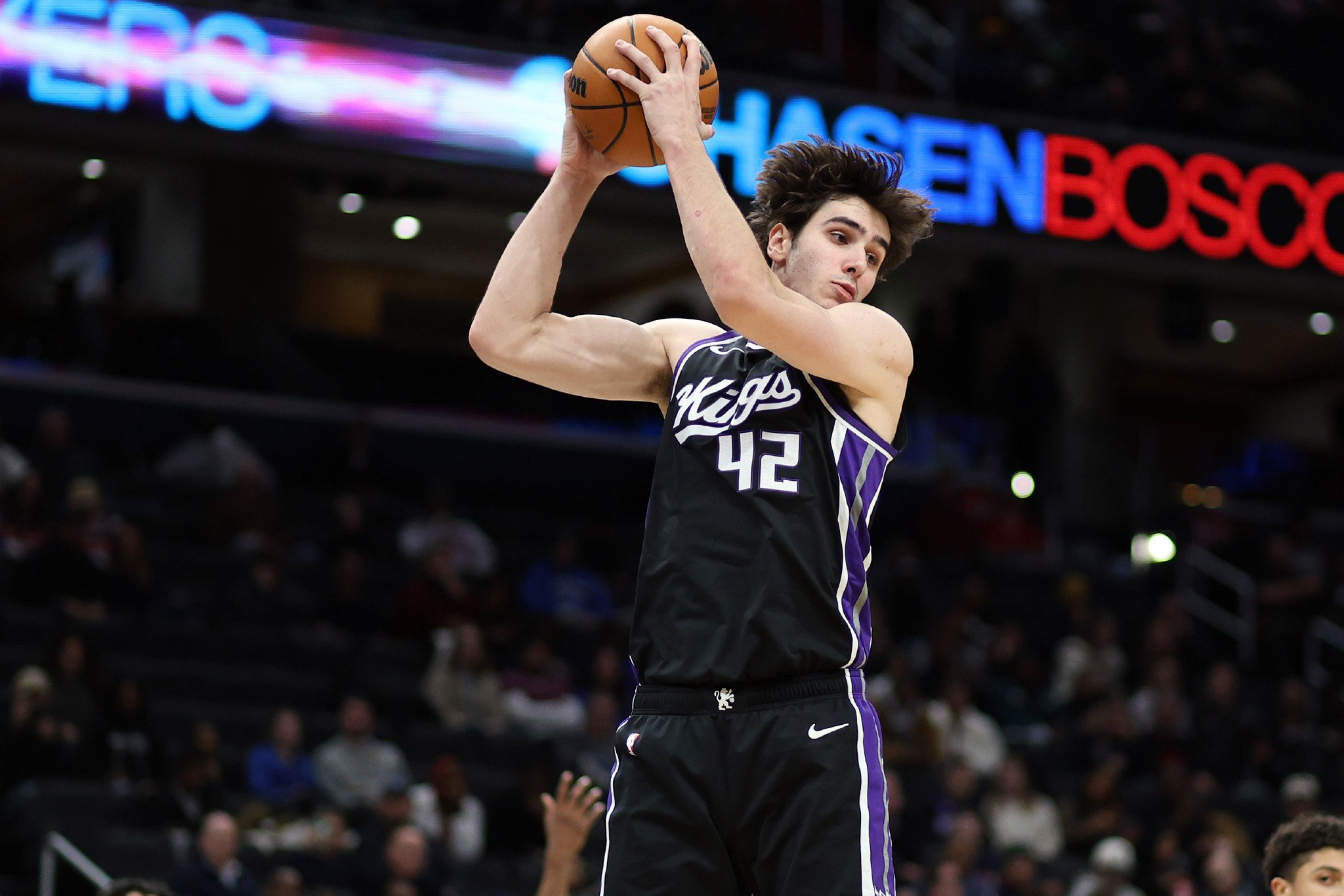 胃口真好！新秀雷诺14中11超高效拿下28分9板4助