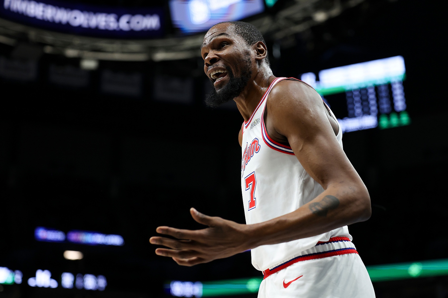 KD谈连续30+助攻：我们在降速 不再盲目冲进人堆、不再急于传球