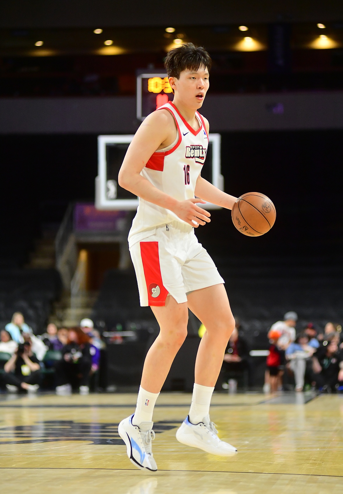 20分7板2助2帽难救主！韩乔生：几个队友胡乱操作 杨瀚森尽力了